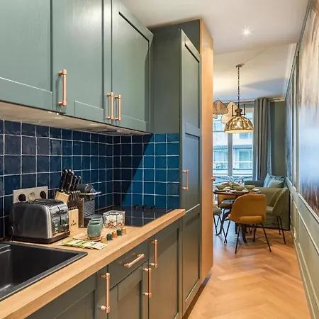 Amazing 2br 4p - Eiffel Tower 5 Apartman *