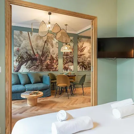 Amazing 2br 4p - Eiffel Tower 5